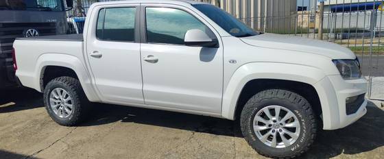 VOLKSWAGEN AMAROK 2.0 TRENDLINE 4X4 CD 16V TURBO INTERCOOLER DIESEL 4P AUTOMÁTICO VOLKSWAGEN AMAROK 2.0 TRENDLINE 4X4 CD 16V TURBO INTERCOOLER DIESEL 4P AUTOMÁTICO